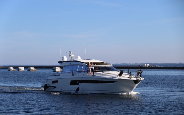 Motor boat charter Croatia